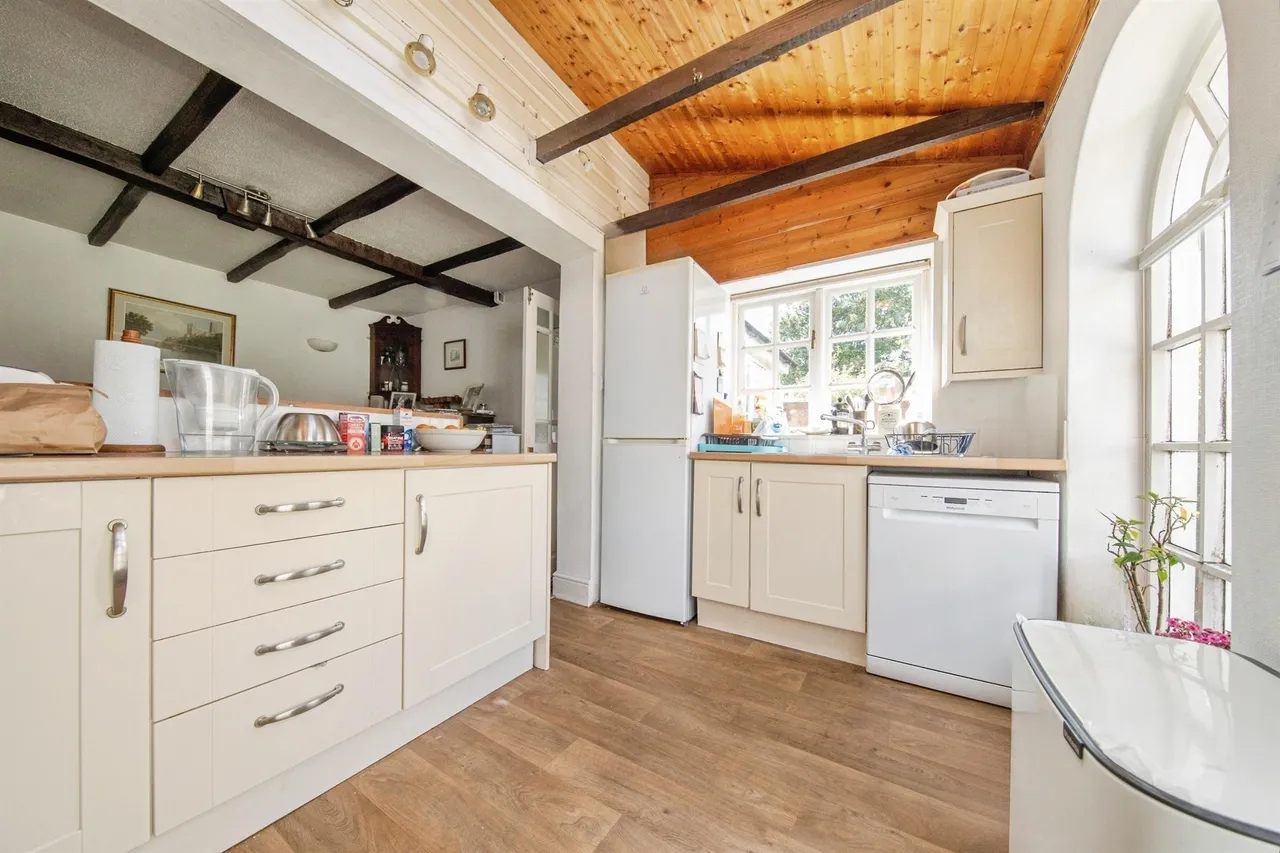 Station Road, Great Bentley, Colchester, photo 9