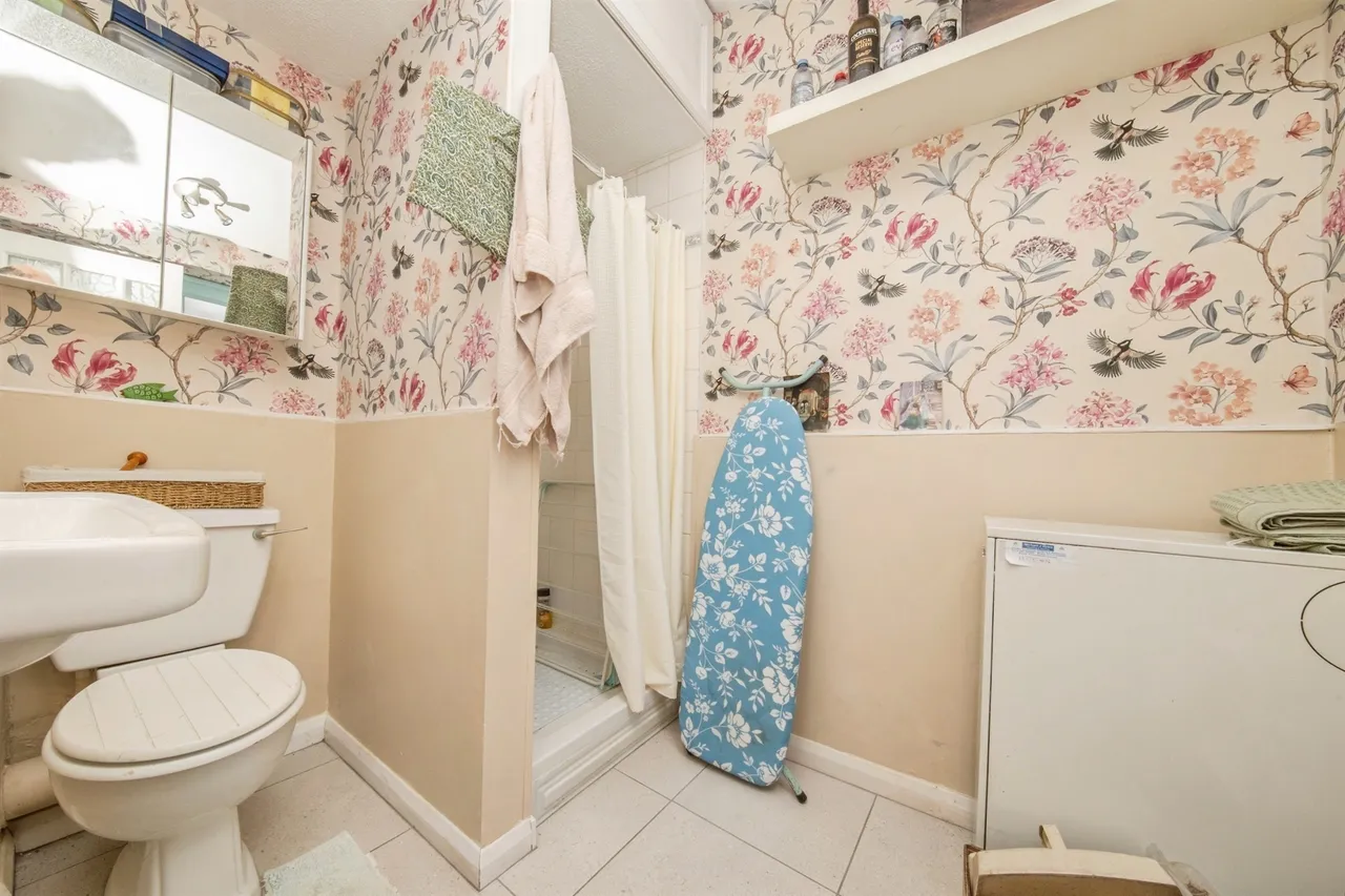 Station Road, Great Bentley, Colchester, photo 10
