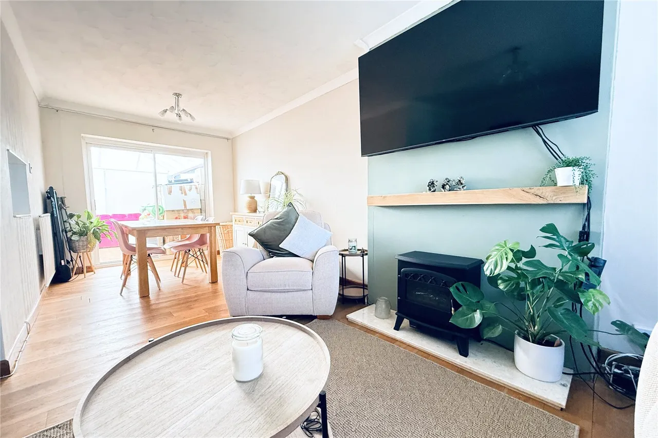 Cheyne Way, Farnborough, Hampshire, GU14 8SE, photo 12