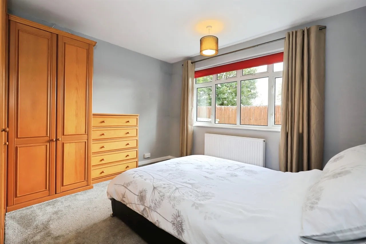 Eliot Croft, Bilston, WV14, photo 16