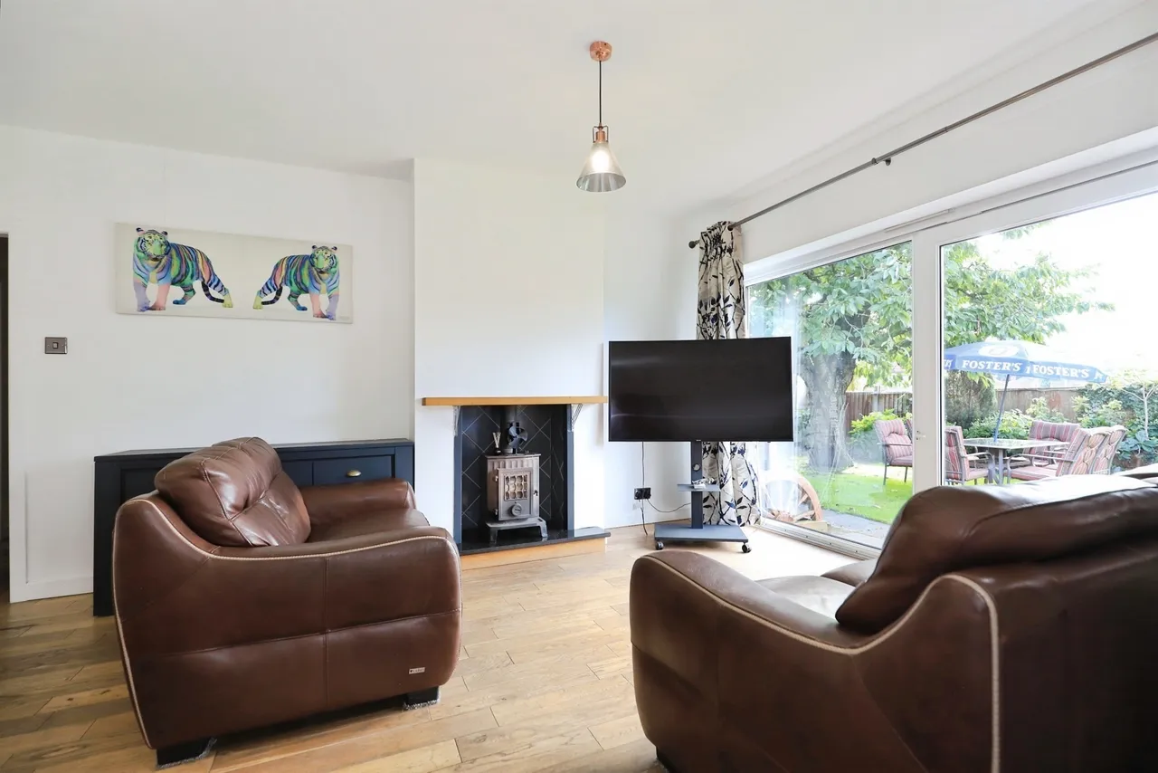 Eliot Croft, Bilston, WV14, photo 4
