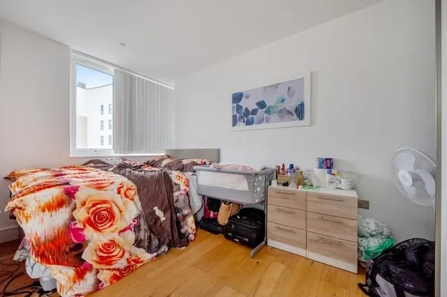 High Street, Slough, SL1, photo 10