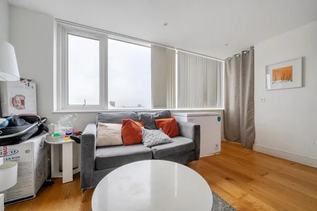 High Street, Slough, SL1, photo 13