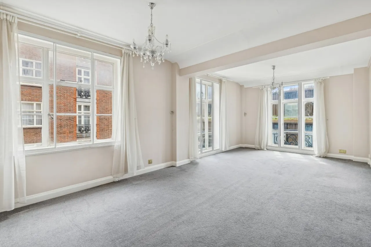 2 bed property for sale — Carrington House, Hertford Street, London, W1J 7SU