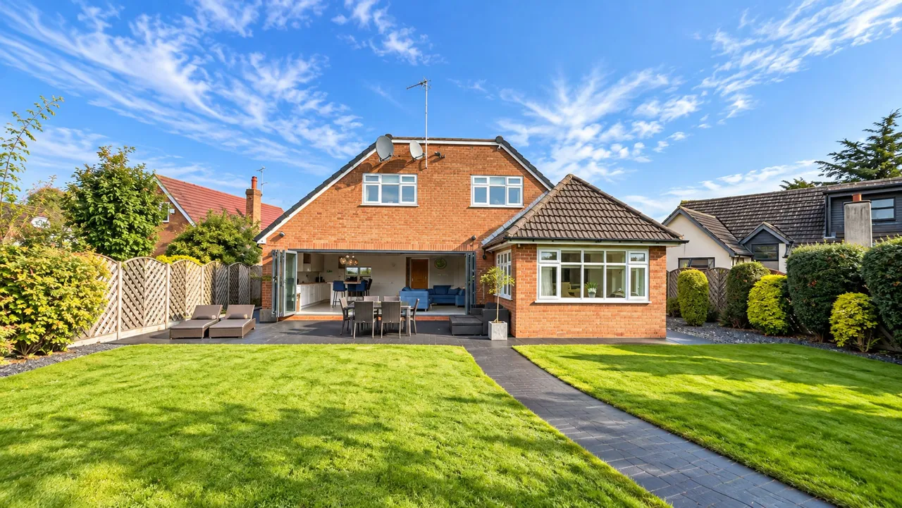 Winmarith Drive, Hale Barns, WA15, photo 23