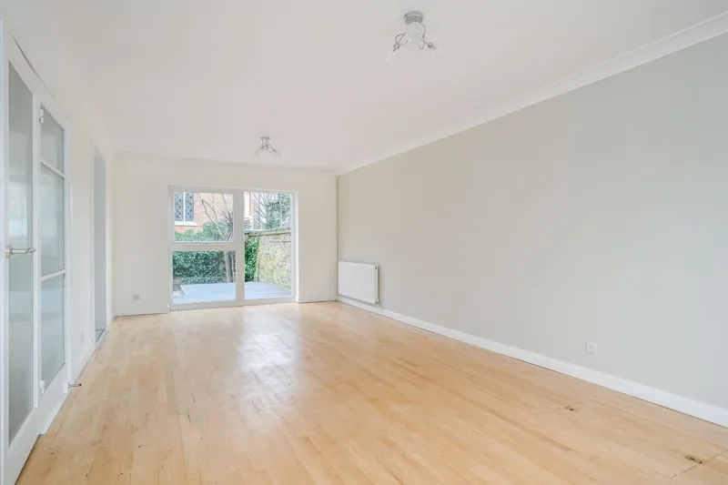 Angas Court, Weybridge KT13 9BB, photo 5
