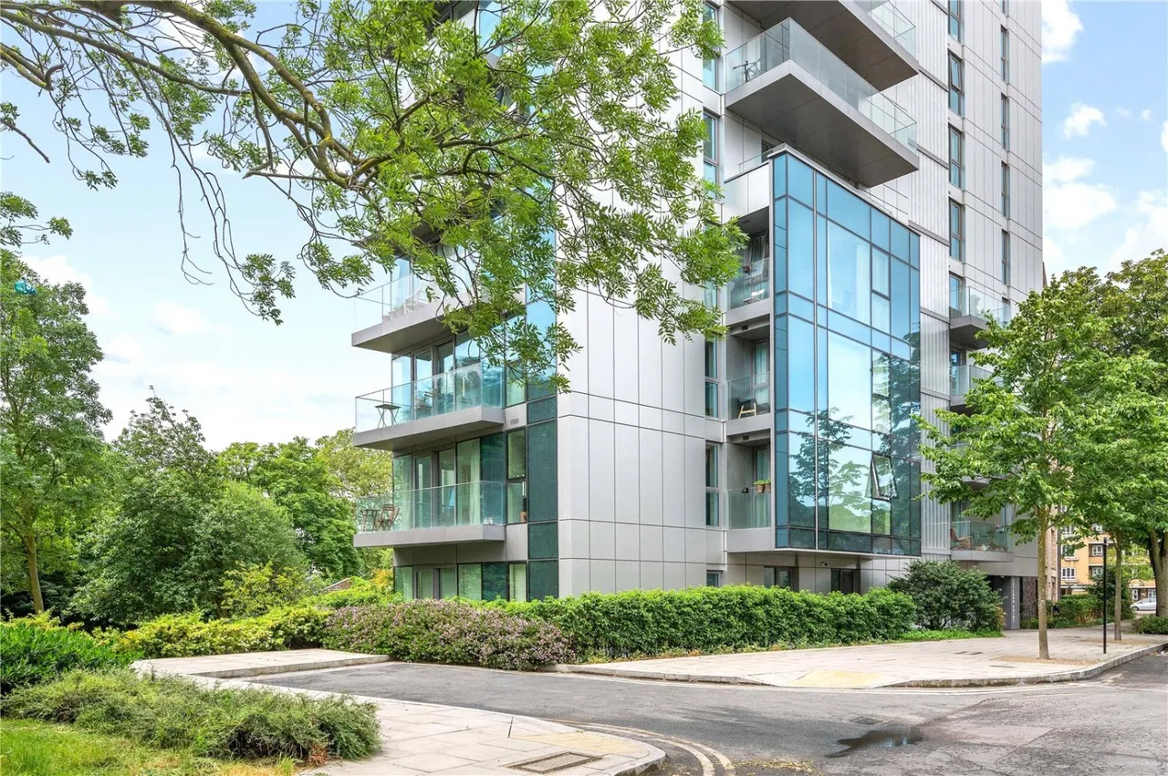 Newnton Close, Woodberry Down, N4, photo 4