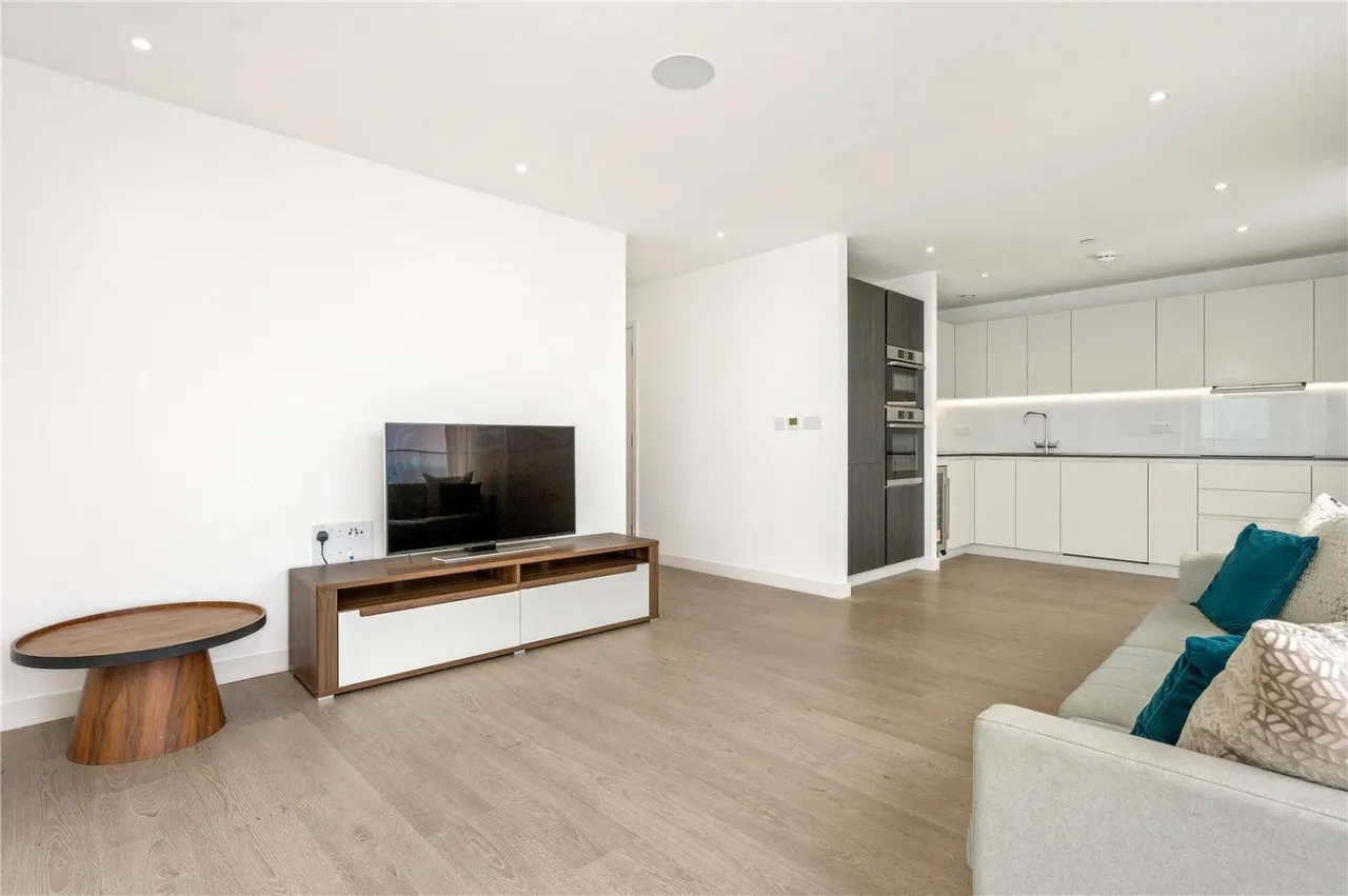 Newnton Close, Woodberry Down, N4, photo 5