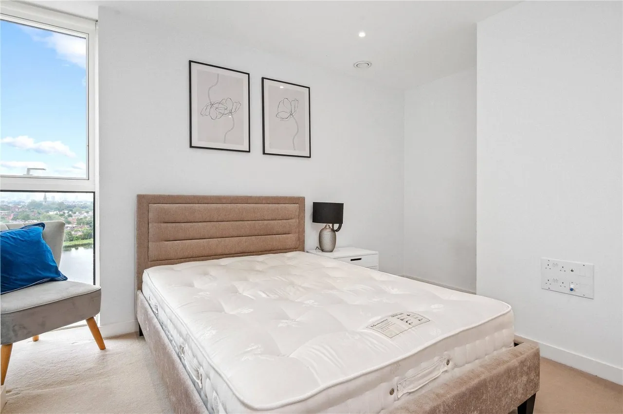 Newnton Close, Woodberry Down, N4, photo 11