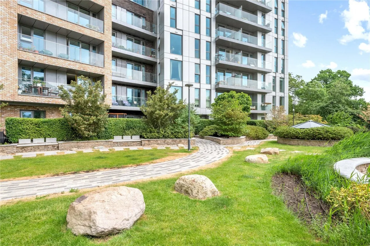 Newnton Close, Woodberry Down, N4, photo 22