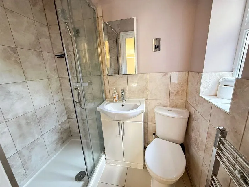 Langham Place, Egham, TW20, photo 11