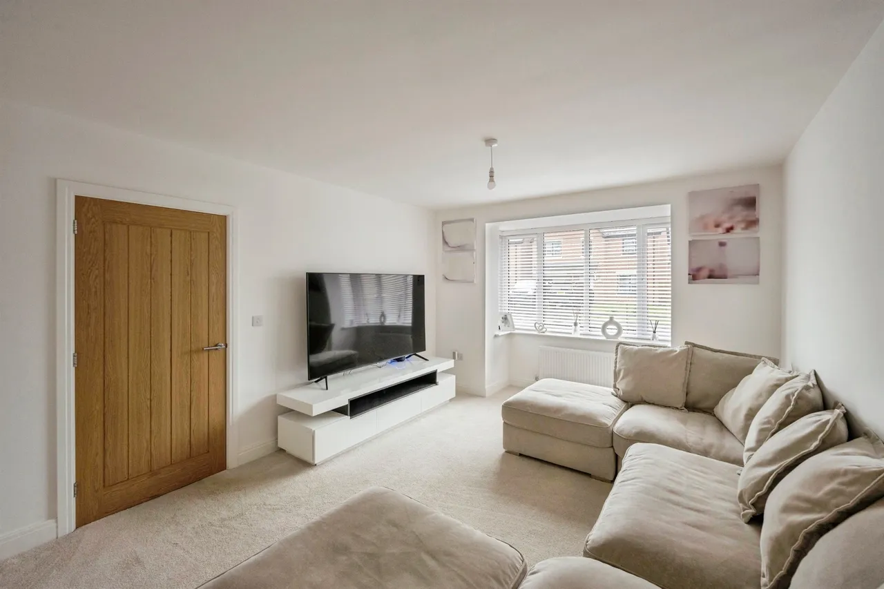 Haydn Griffiths Way, Armthorpe, Doncaster, photo 2