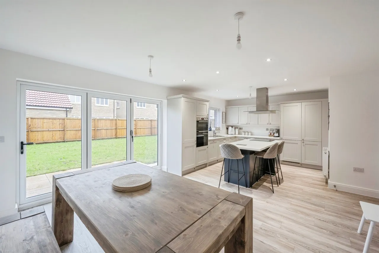 Haydn Griffiths Way, Armthorpe, Doncaster, photo 3