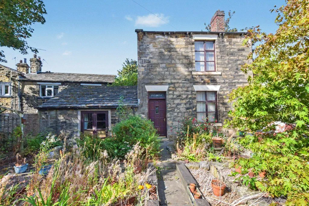 2 bed house for sale, Burnt Side Road, Leeds, LS12