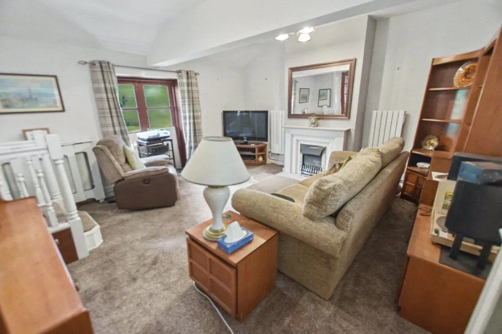 Burnt Side Road, Leeds, LS12, photo 12