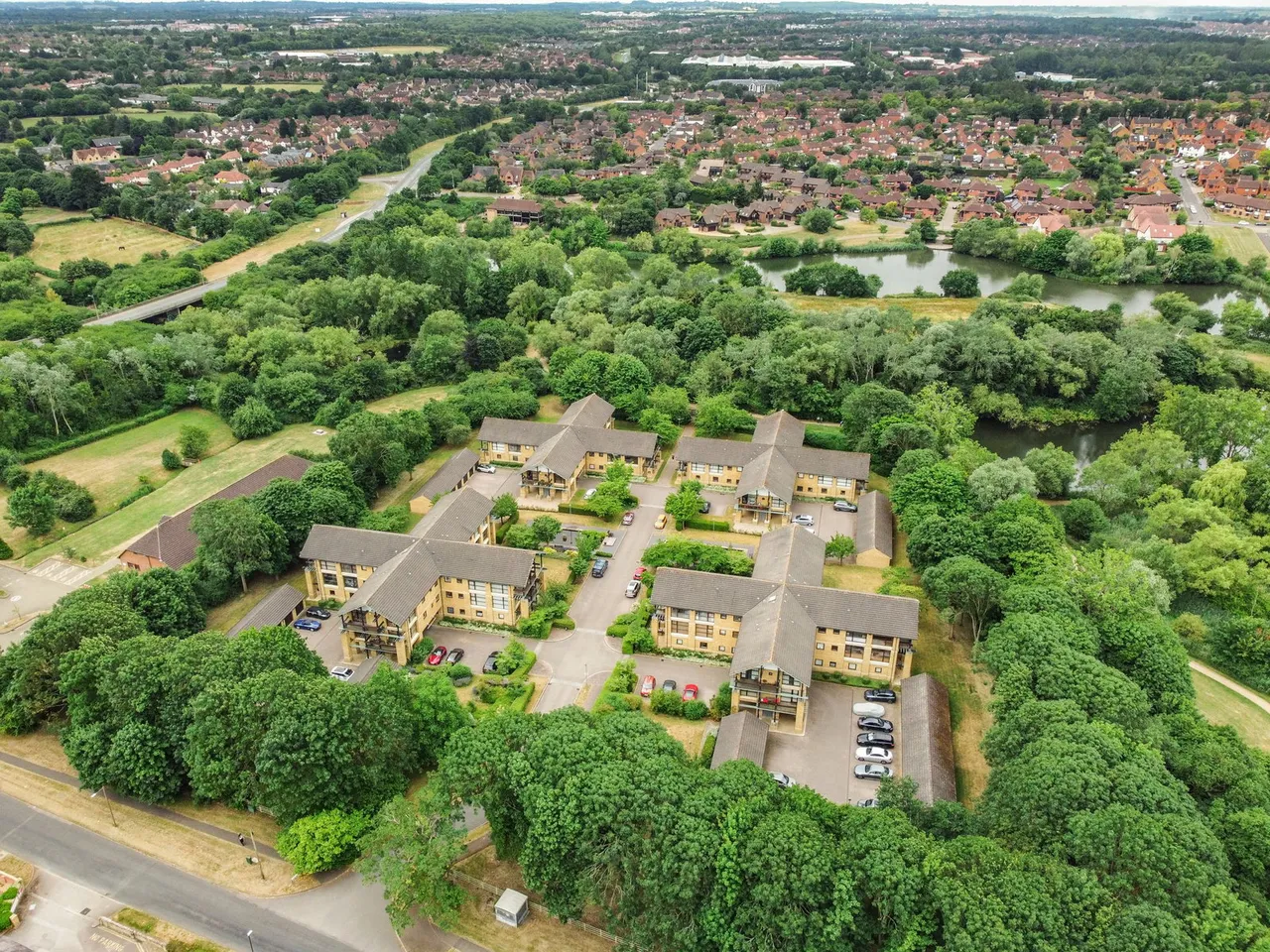 Woodward Place, Loughton Lodge, Milton Keynes, MK8 9LG, photo 3