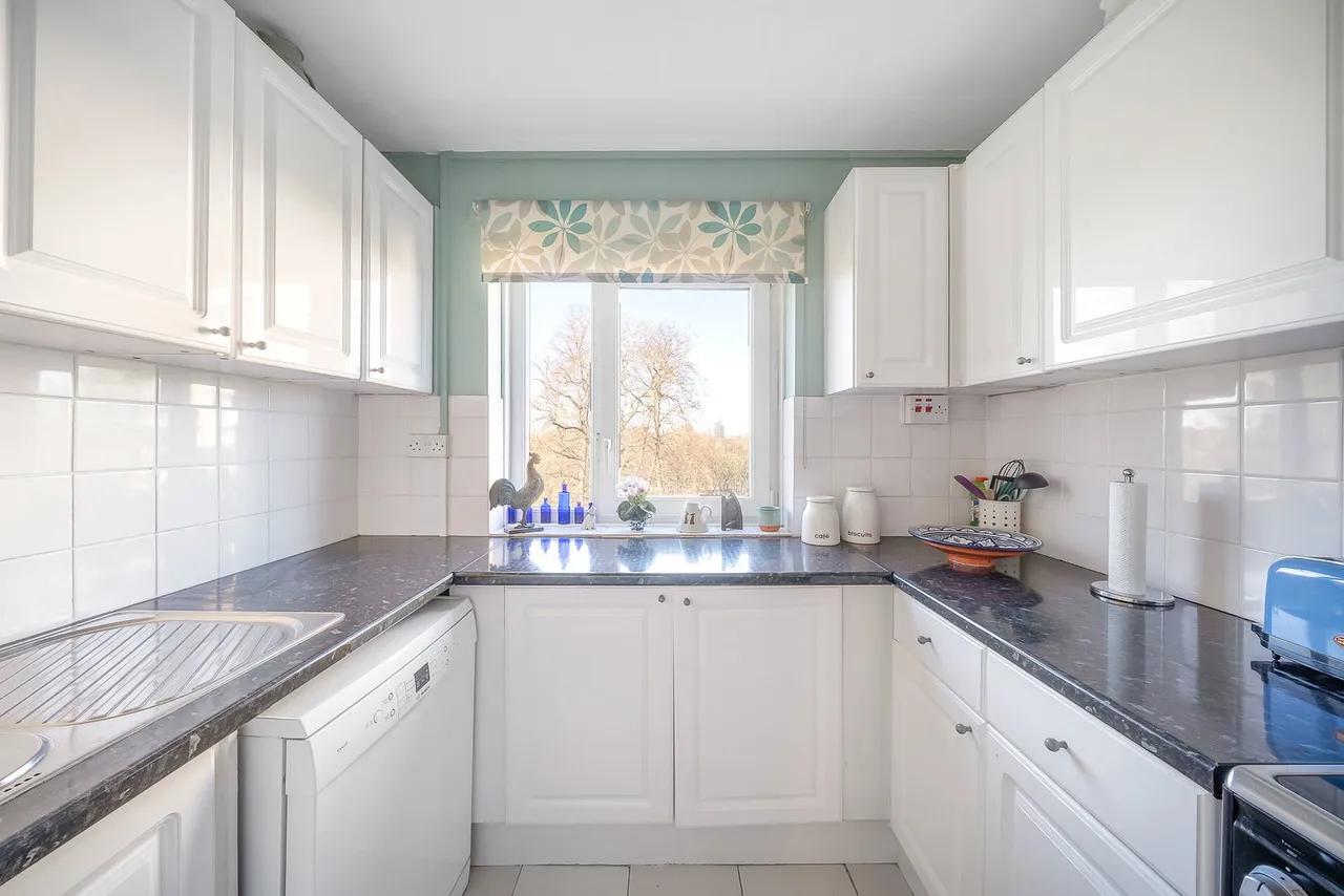 Fitzhugh Grove, Wandsworth, SW18, photo 10