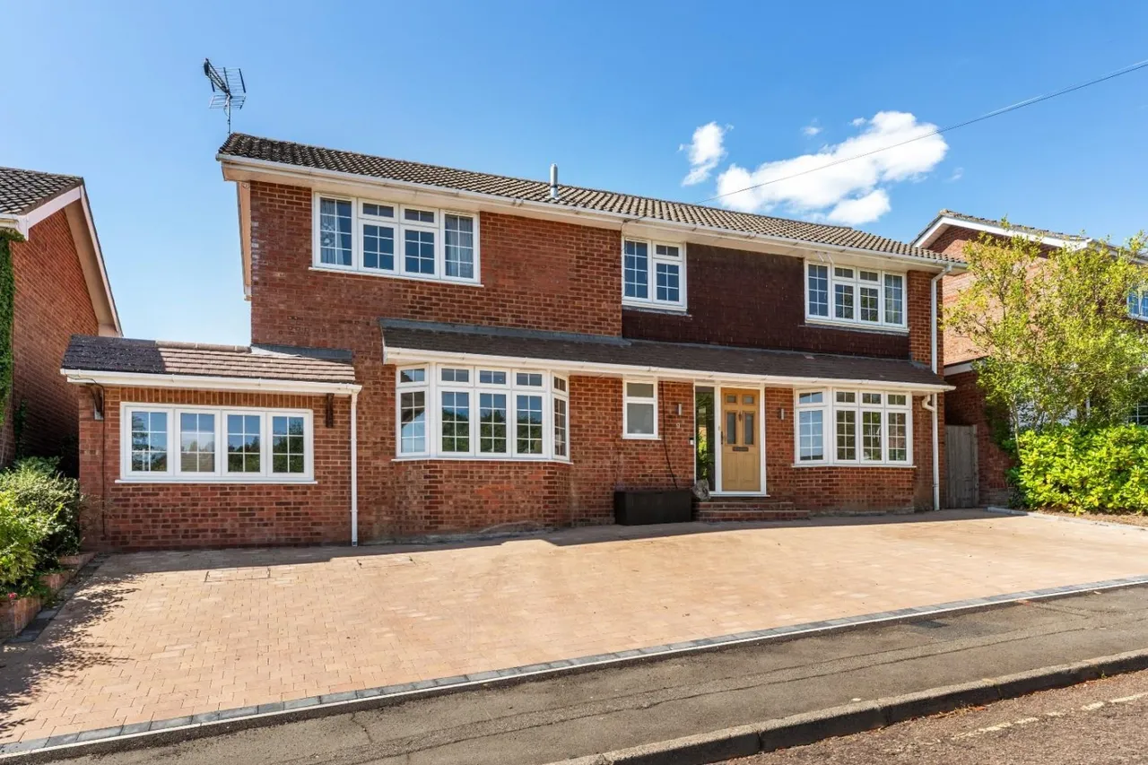 4 bed house for sale — Ruckles Way, Amersham, Buckinghamshire, HP7 0BZ