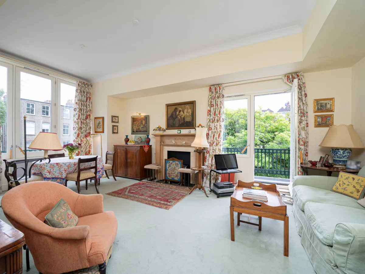 2 bed flat for sale, Milmans Street, London, SW10