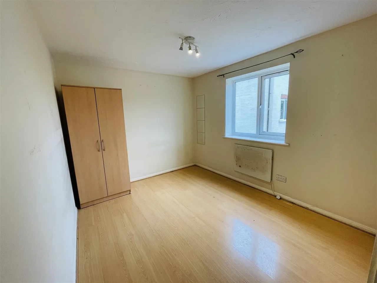 Mavis Court, Raven Close, Colindale, photo 7