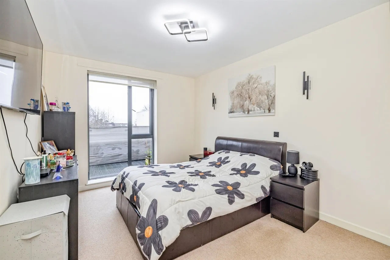 Goddard Drive, Bushey, photo 7