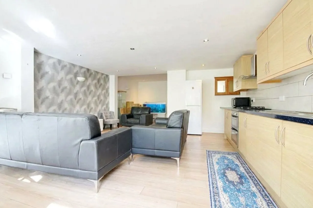 Sedcote Road, photo 5