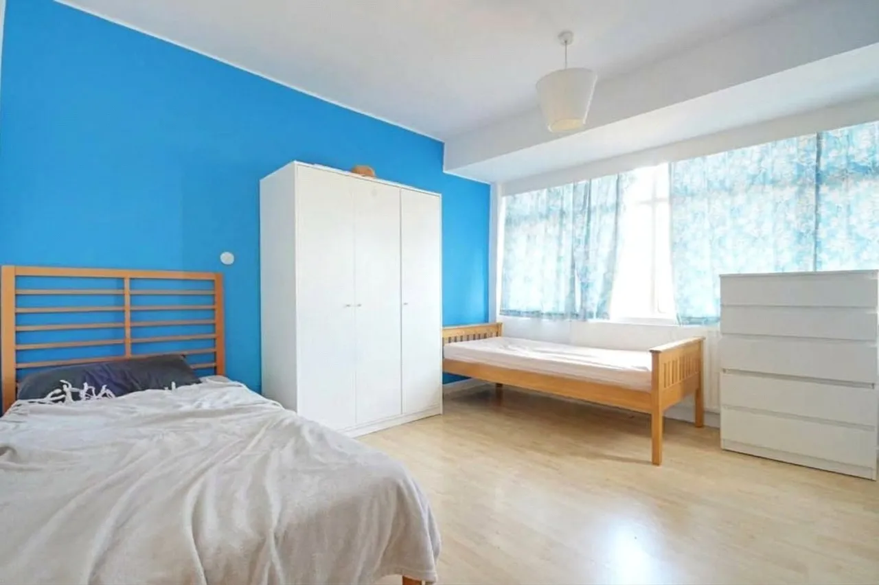 Sedcote Road, photo 9