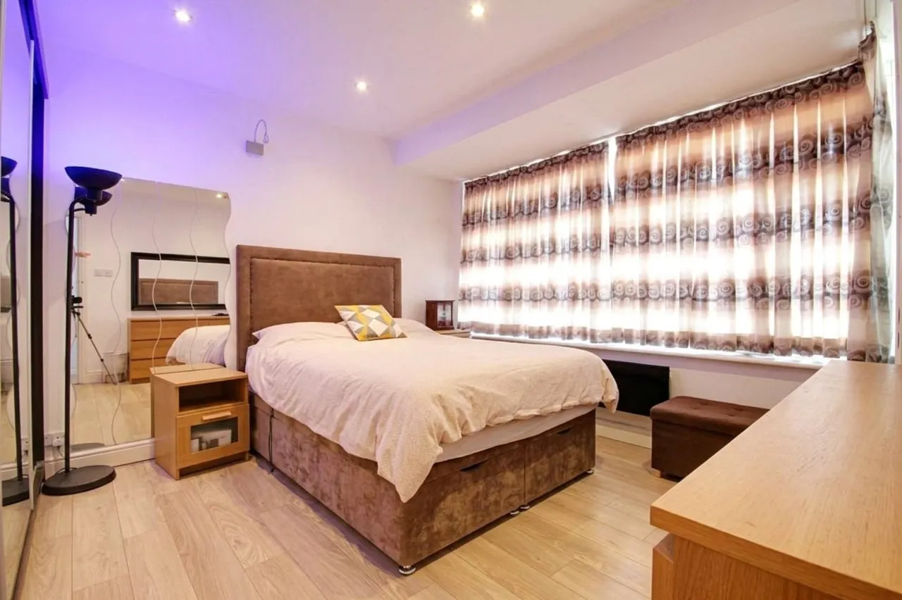 Sedcote Road, photo 8