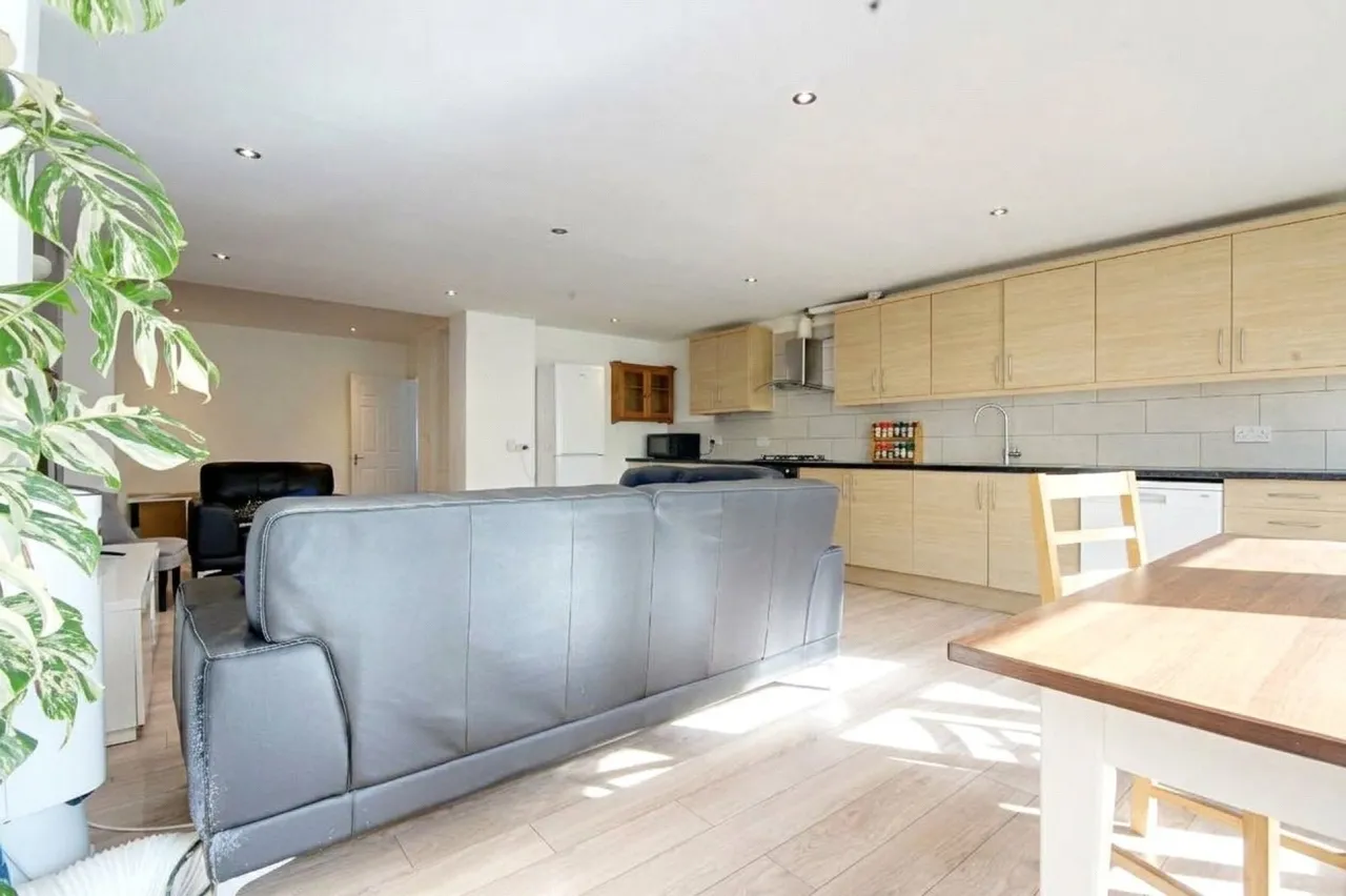 Sedcote Road, photo 6