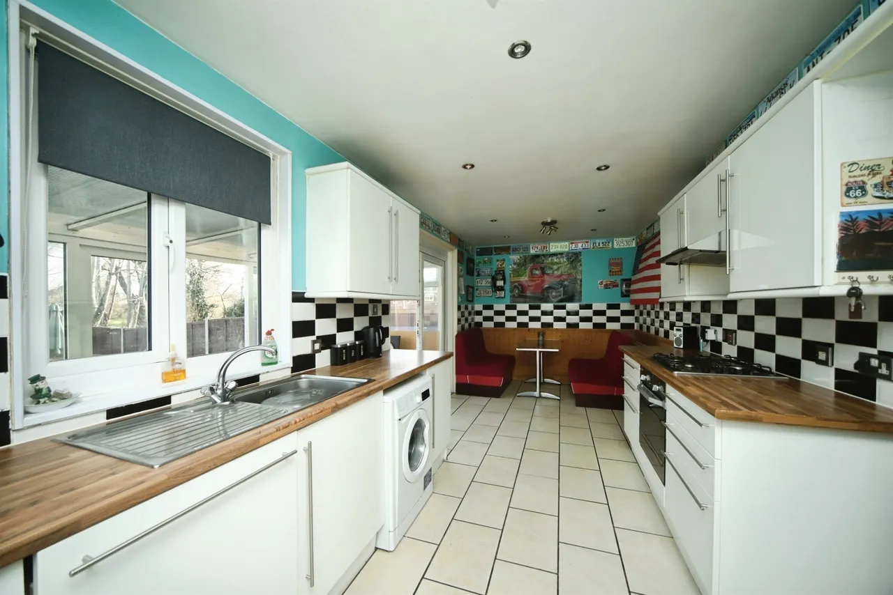 Quantock Road, Taunton, TA2, photo 9