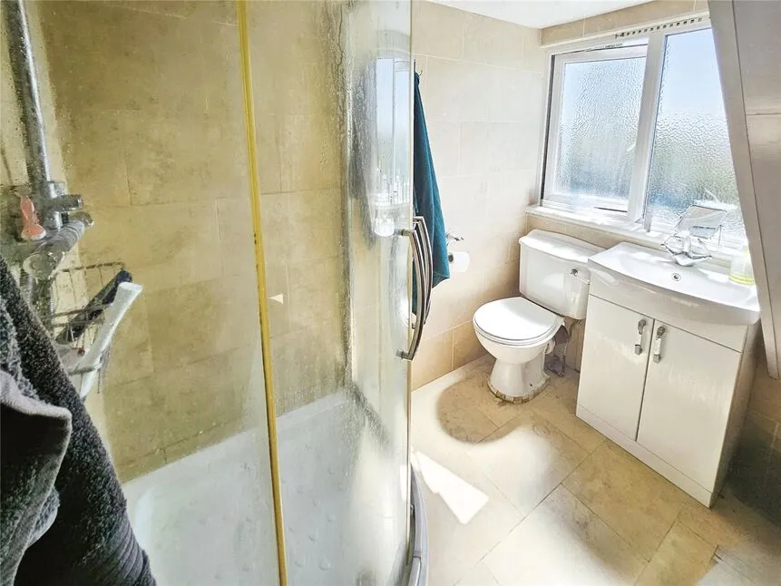 Queenborough Drive, Minster on Sea, Kent, ME12, photo 10