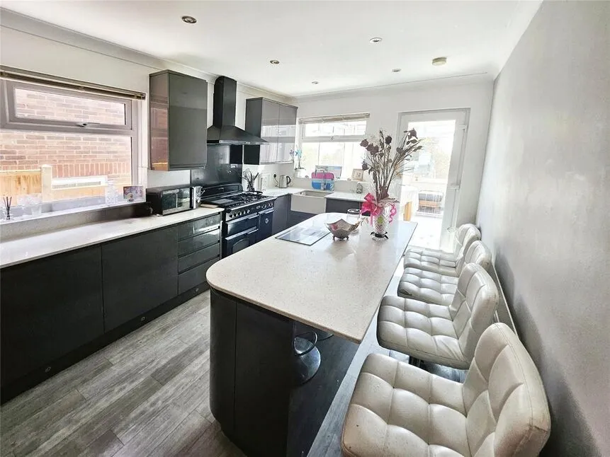 Queenborough Drive, Minster on Sea, Kent, ME12, photo 8