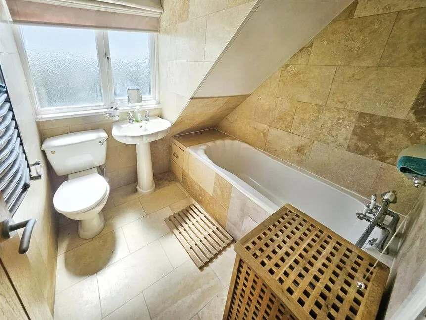 Queenborough Drive, Minster on Sea, Kent, ME12, photo 7