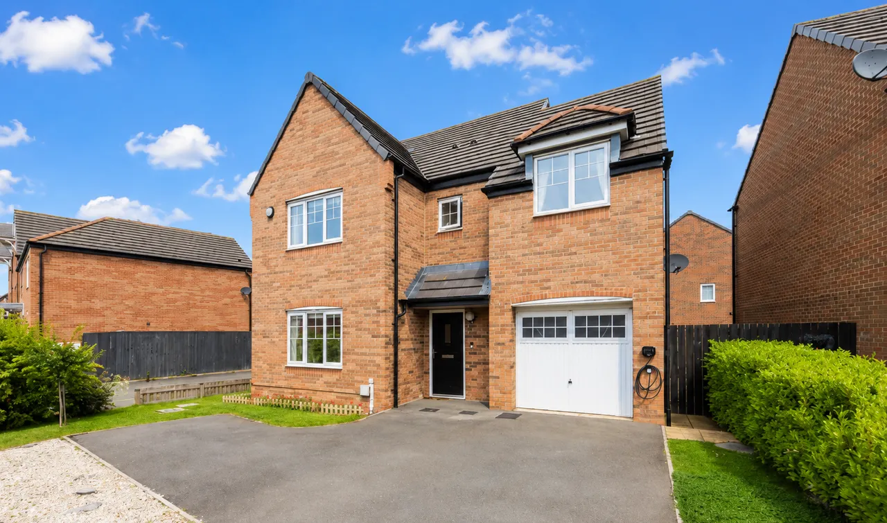 4 bed house for sale — Caldburne Drive, Collingwood Manor, Morpeth, NE61 2FS