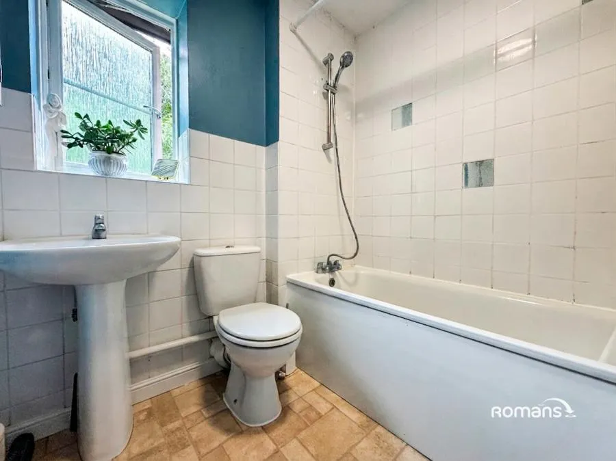 Finch Close, Tadley, RG26, photo 7
