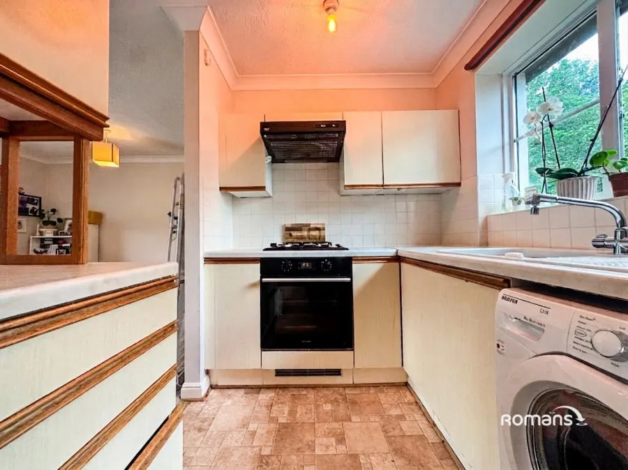 Finch Close, Tadley, RG26, photo 6