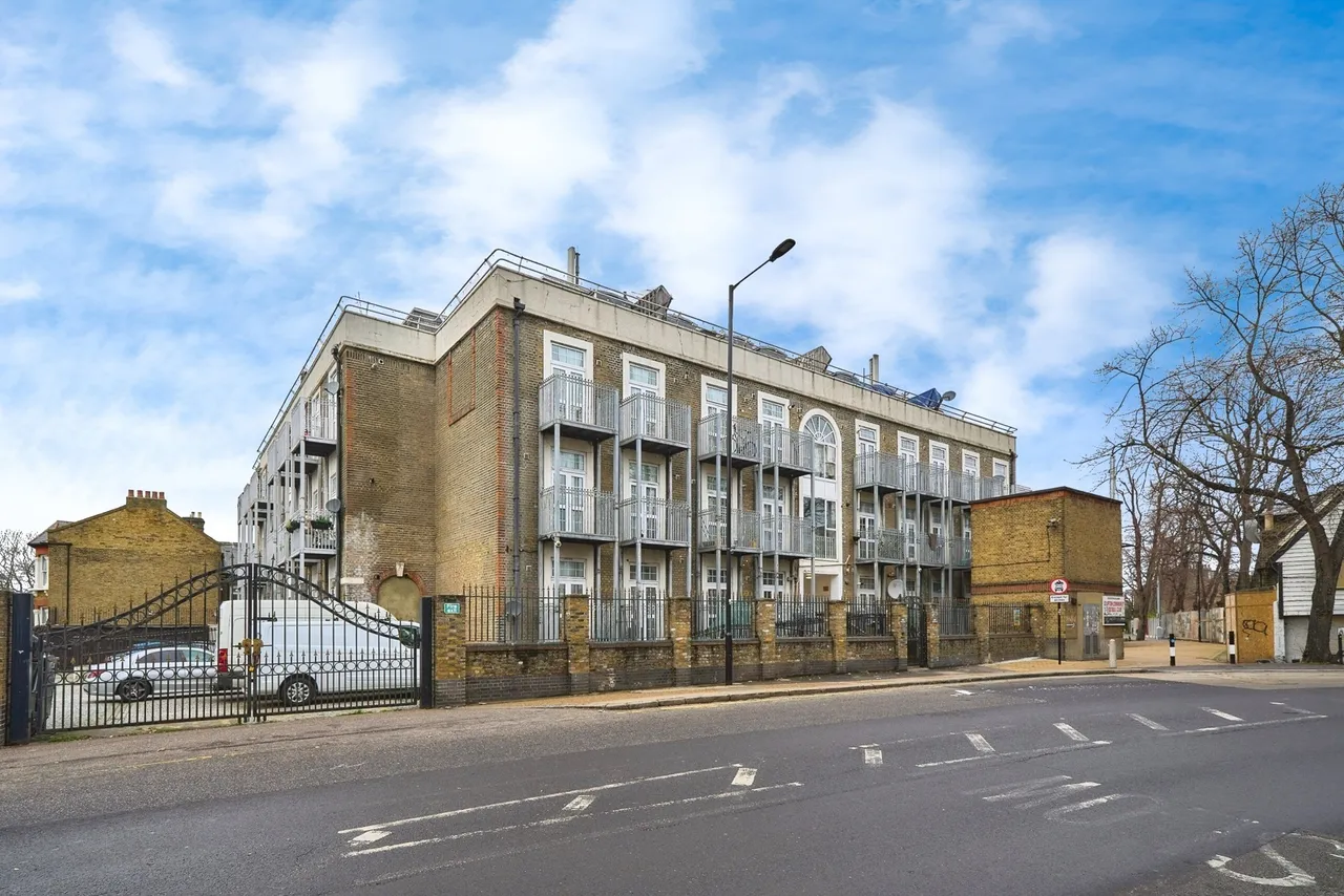 Upton Lane, London, E7, photo 13