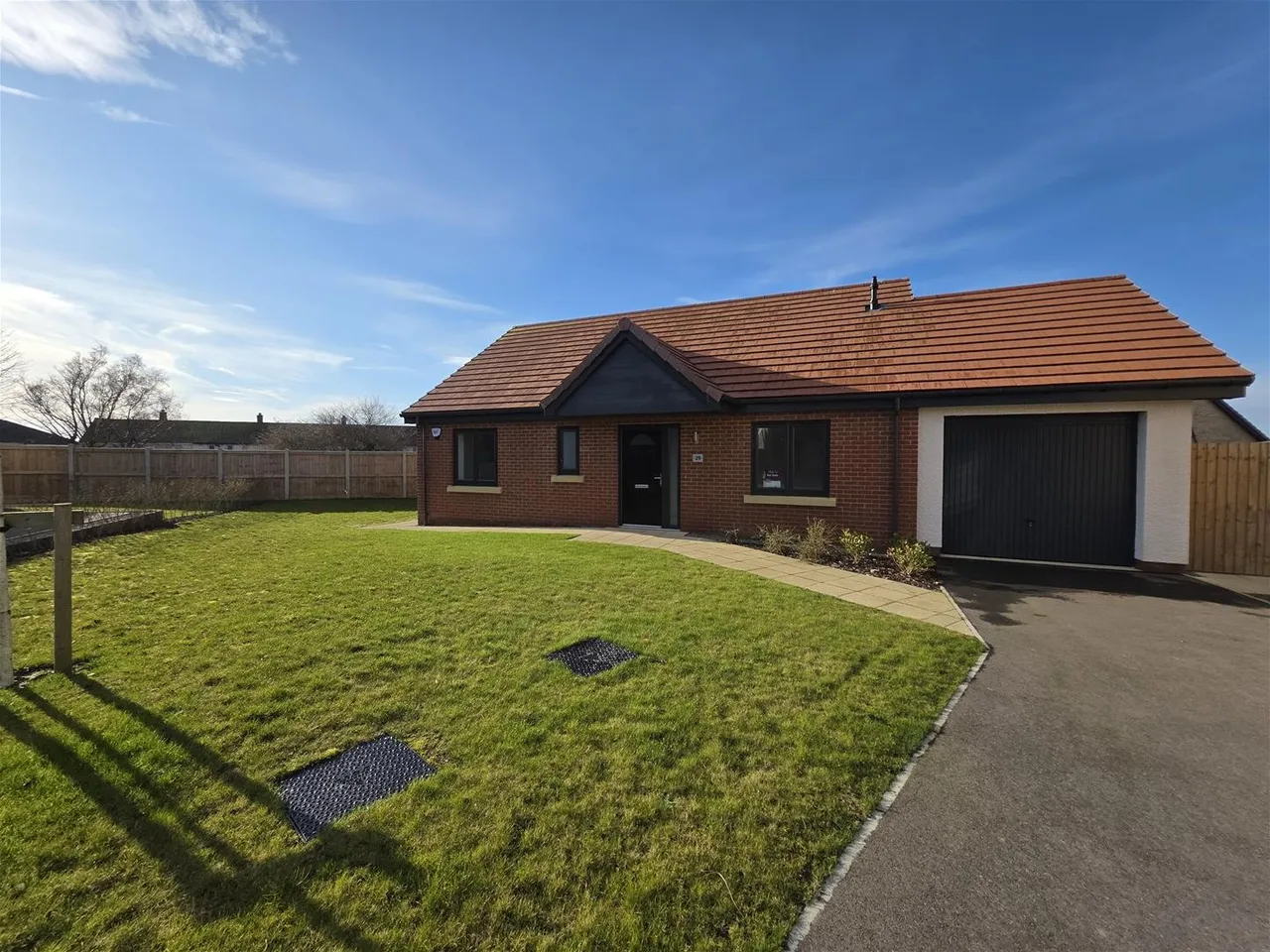 3 bed house for sale — Heather Pasture Eastfield, Scarborough YO11 3YH