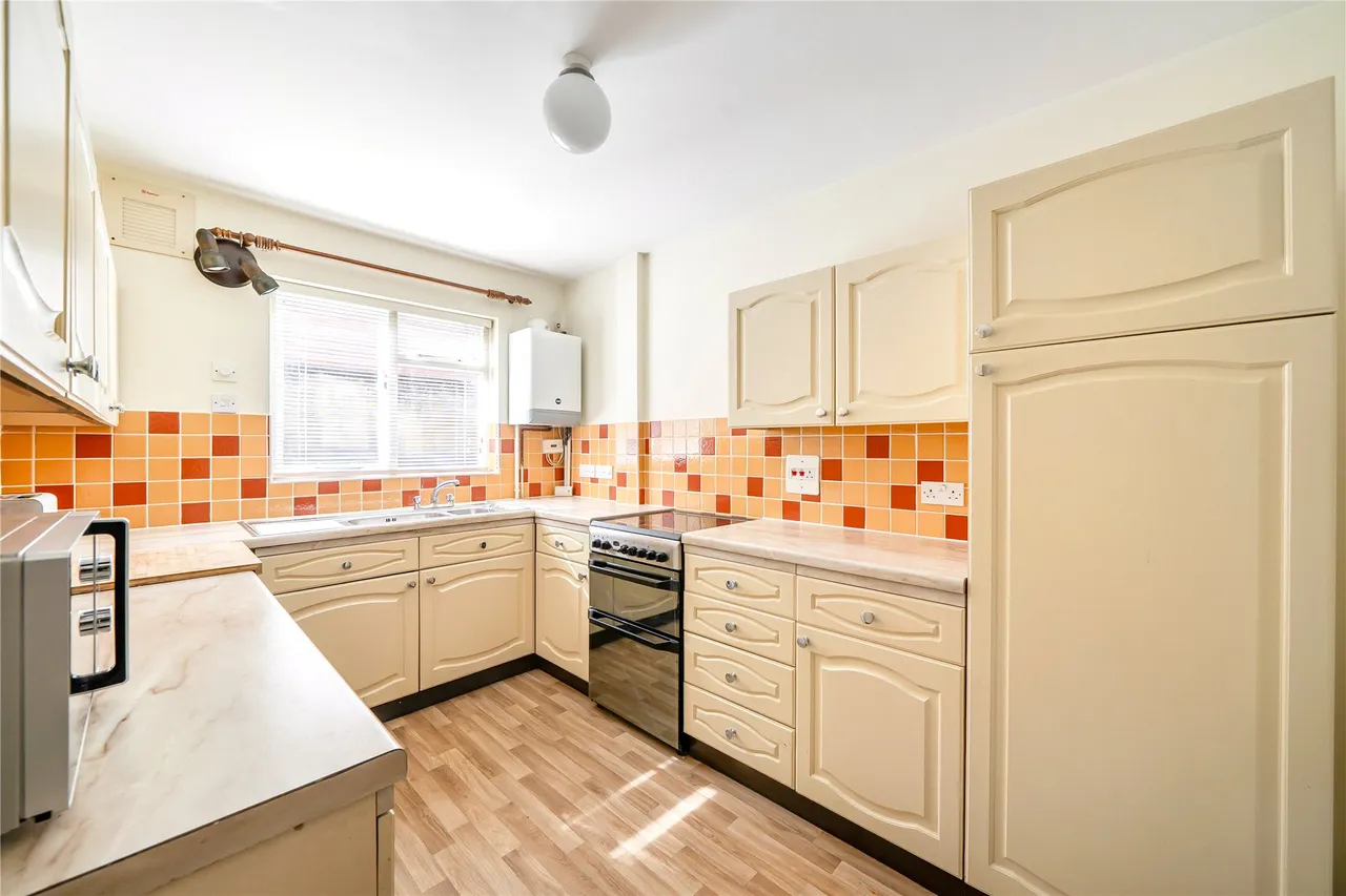 St James Road, Surbiton, KT6, photo 3