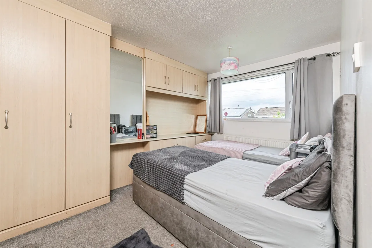 Chalcroft Close, Heckmondwike, WF16, photo 15