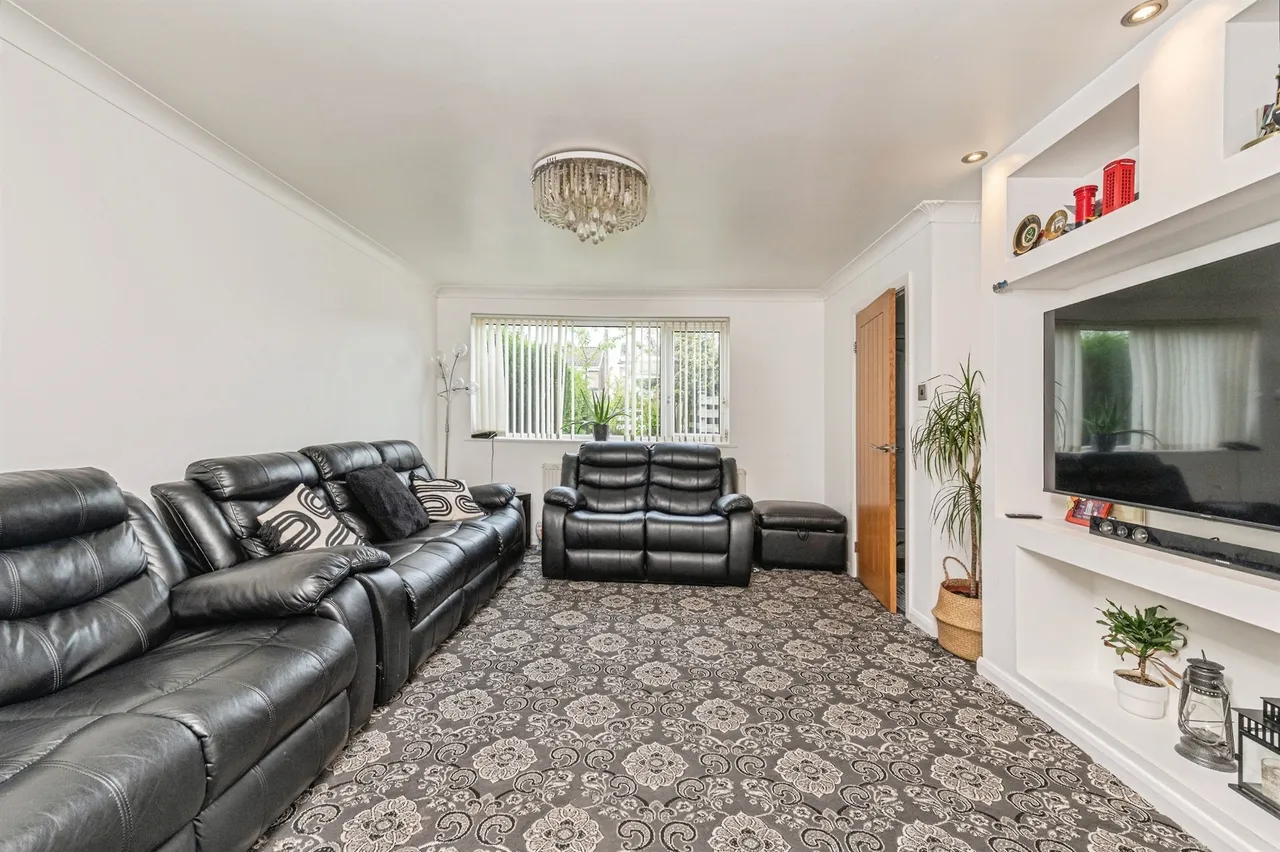 Chalcroft Close, Heckmondwike, WF16, photo 14