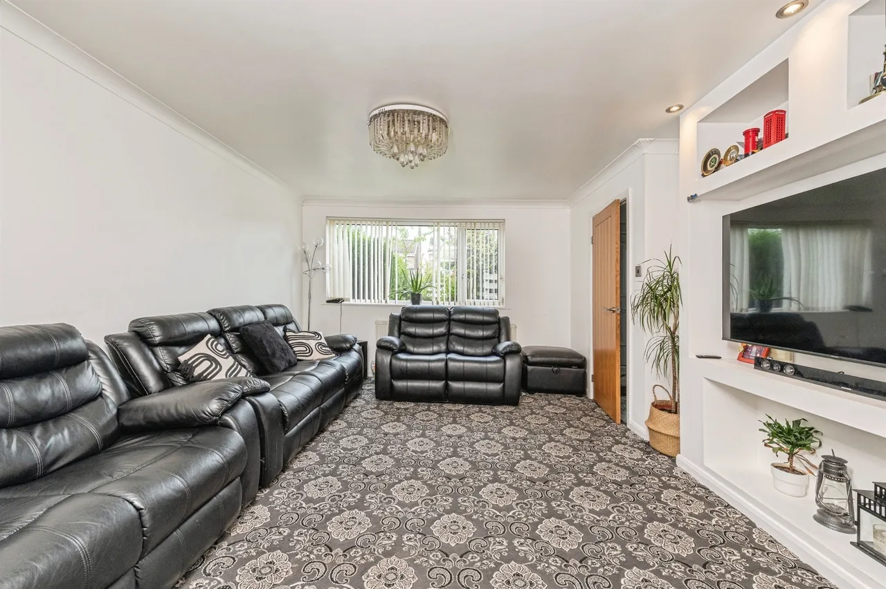 Chalcroft Close, Heckmondwike, WF16, photo 5