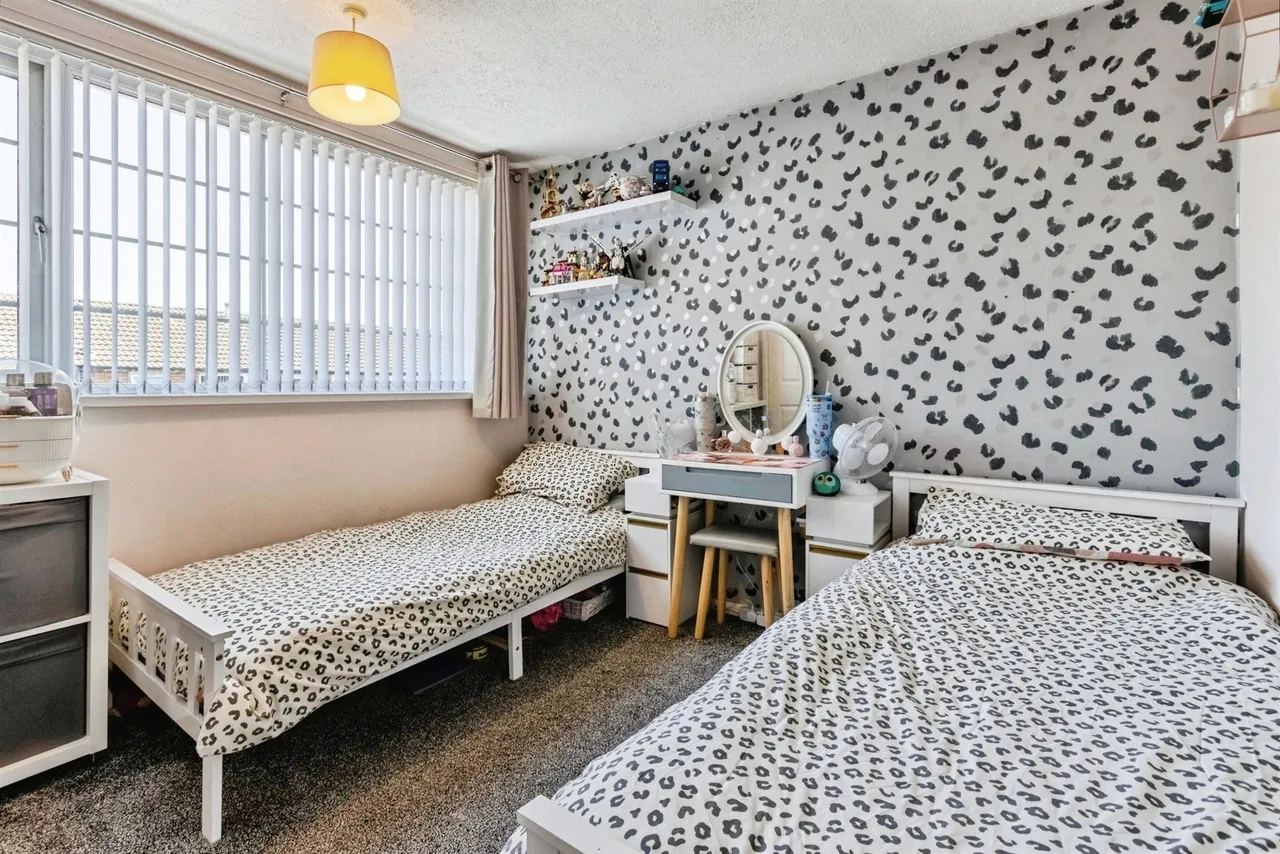 Sherburn Road North, Leeds, photo 9