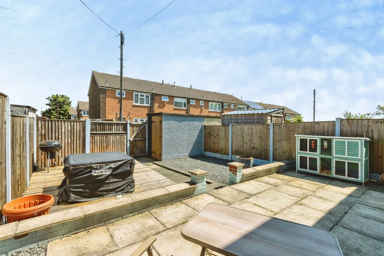 Sherburn Road North, Leeds, photo 12