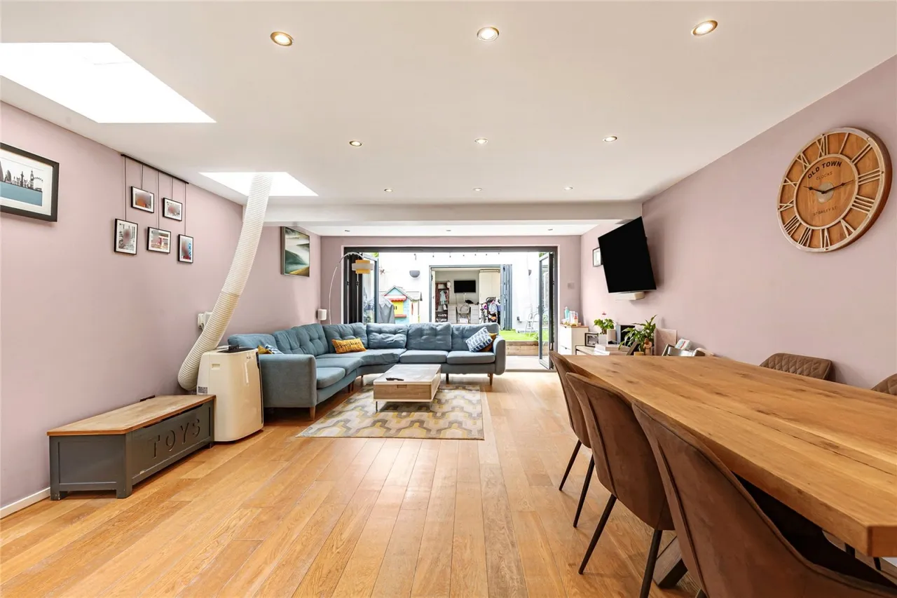 Eardley Road, Furzedown, photo 11