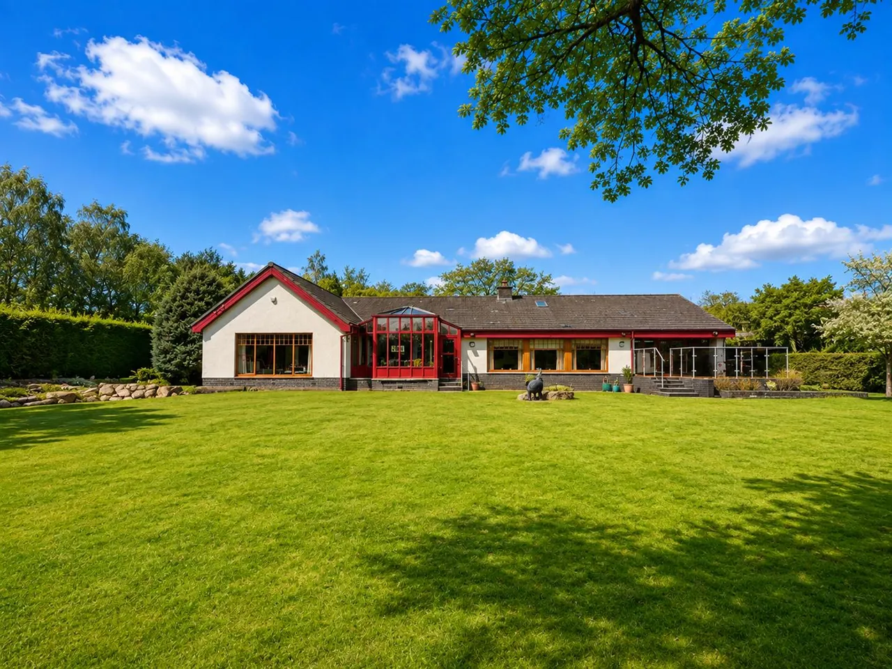 Moray Gate, Bothwell, Glasgow, Lanarkshire, G71 8BY, photo 3