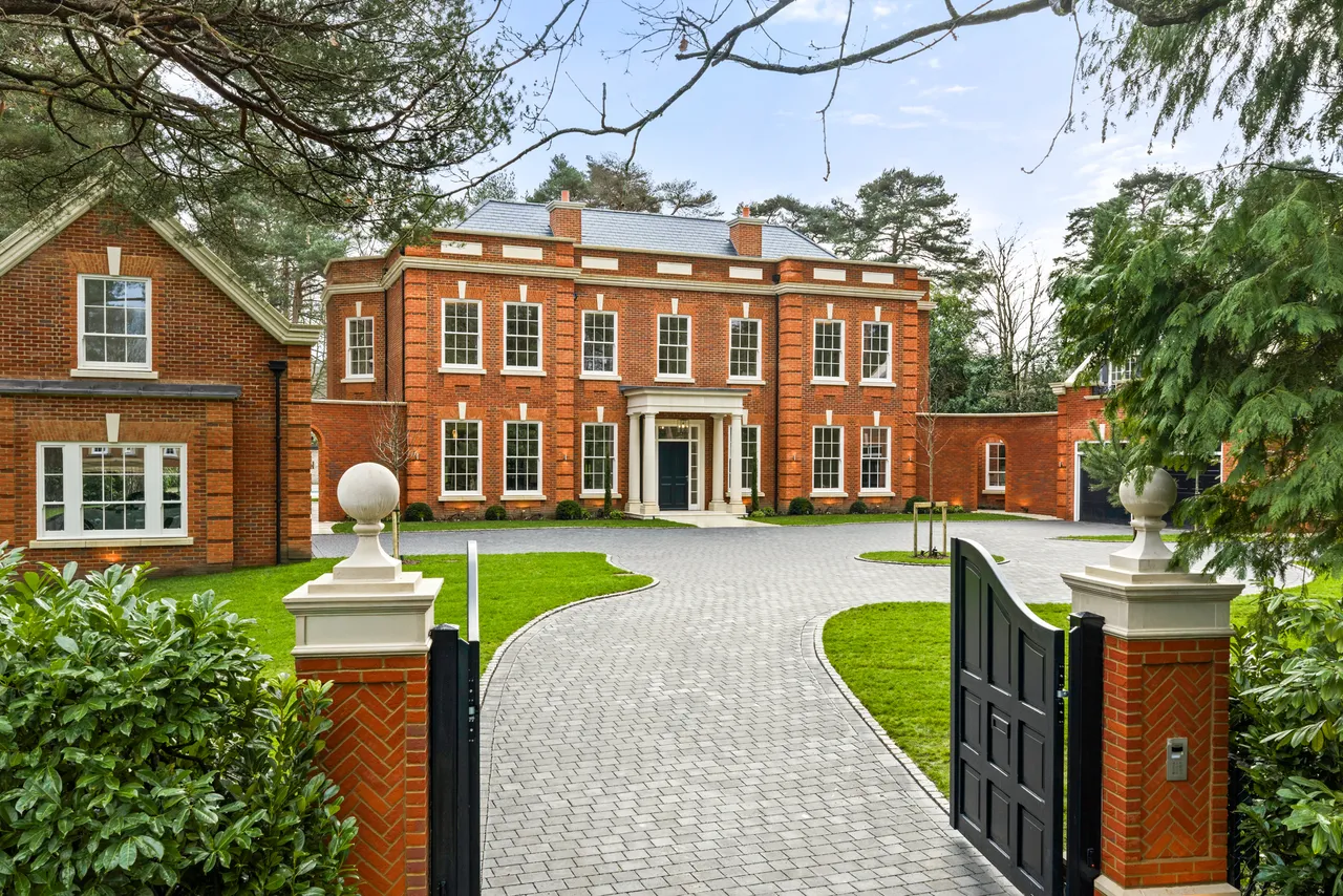 6 bed house for sale — St George's Hill, Weybridge, Surrey