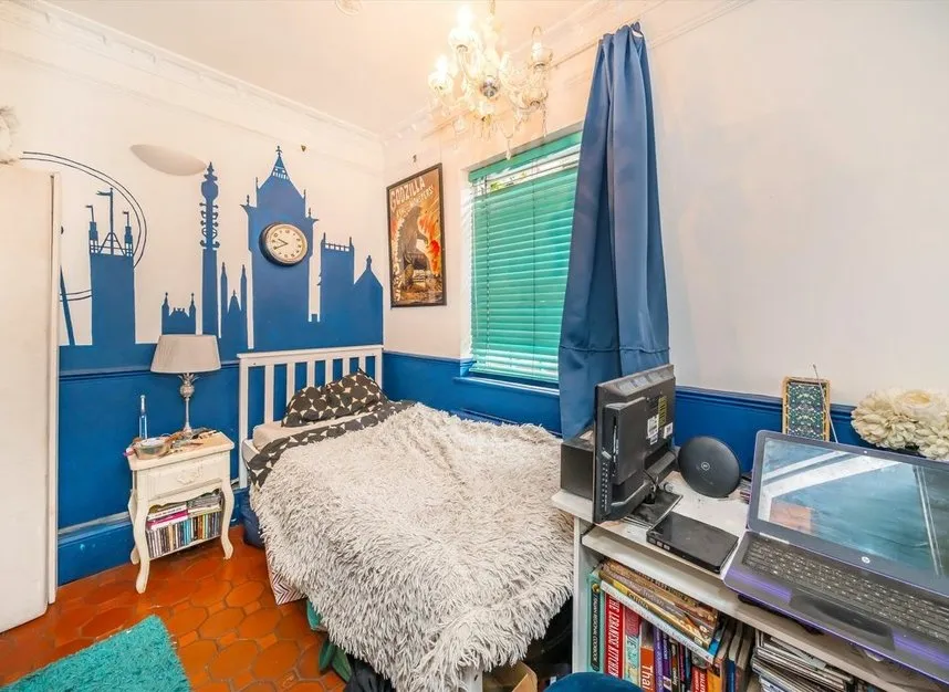 Falkland Road, Kentish Town, NW5, photo 9