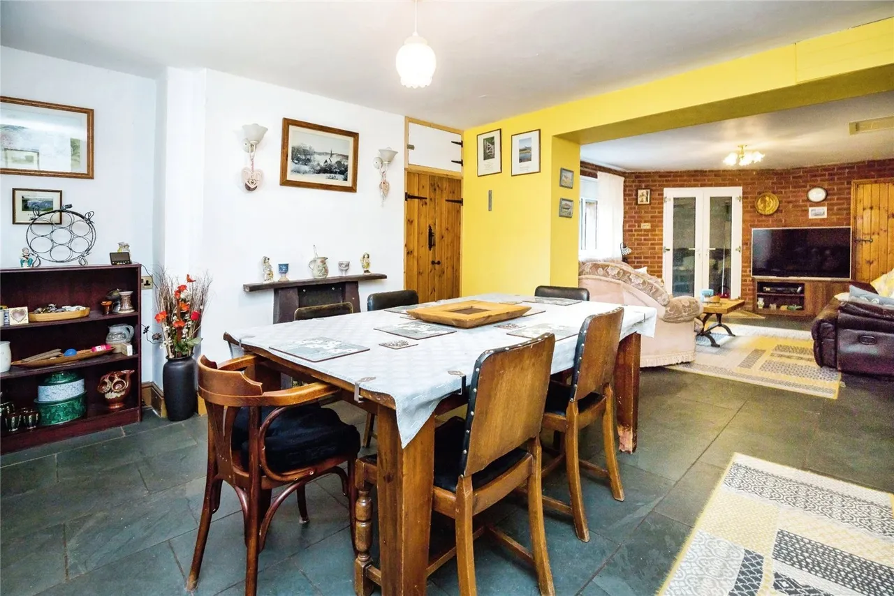 Denbigh Road, Hendre, CH7, photo 9