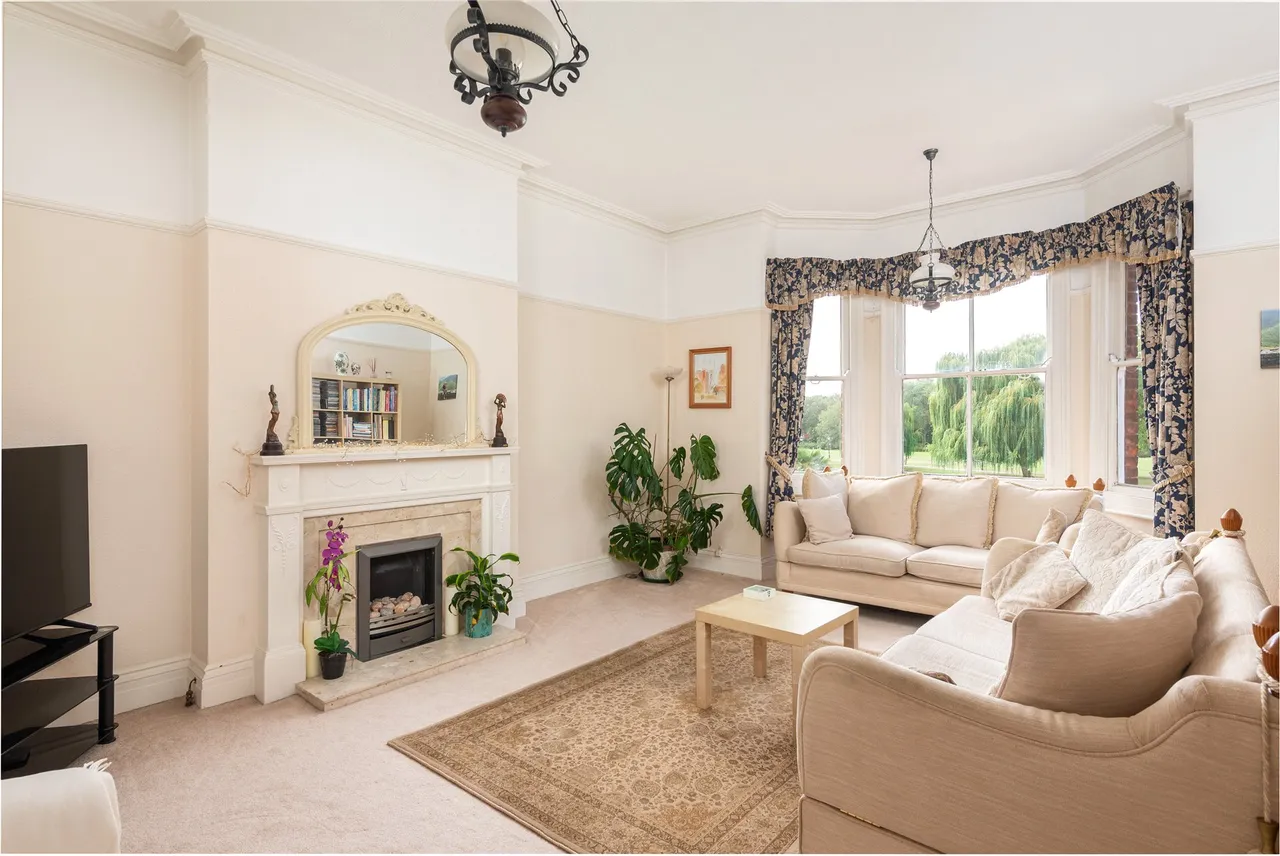 The Embankment, Bedford, MK40, photo 2